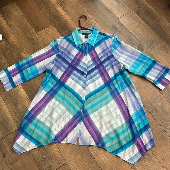 Asymmetric Cool Palette Button Down - Picture 1 of 3
